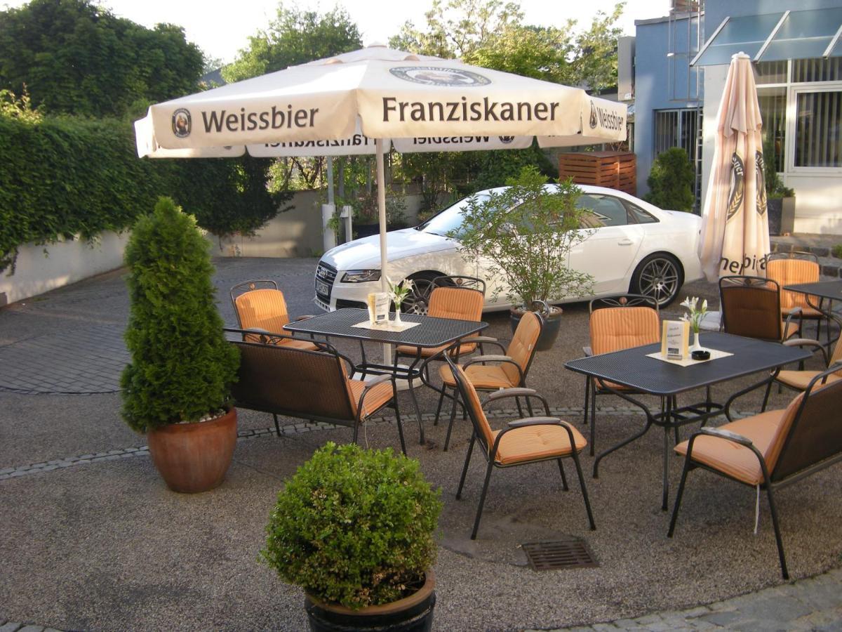 Hotel Central Dachau Garni Экстерьер фото