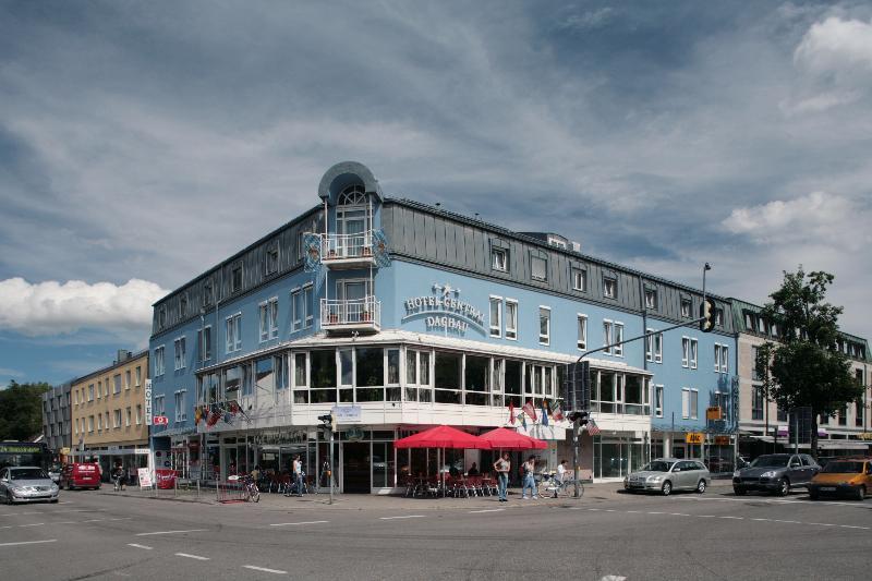 Hotel Central Dachau Garni Экстерьер фото